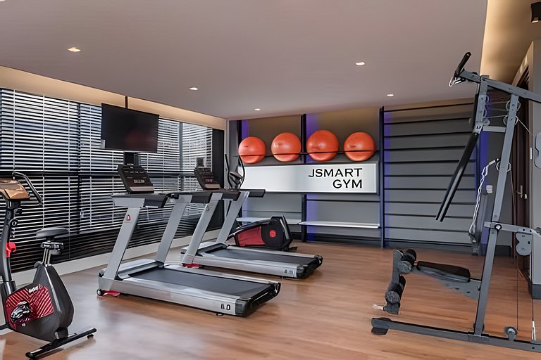 Lujo | Gym | Coworking | WiFi 1Gb | Beira-Mar 4min